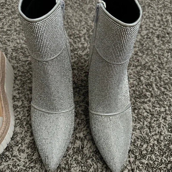 Shoe Bundle - Picture 3 of 12